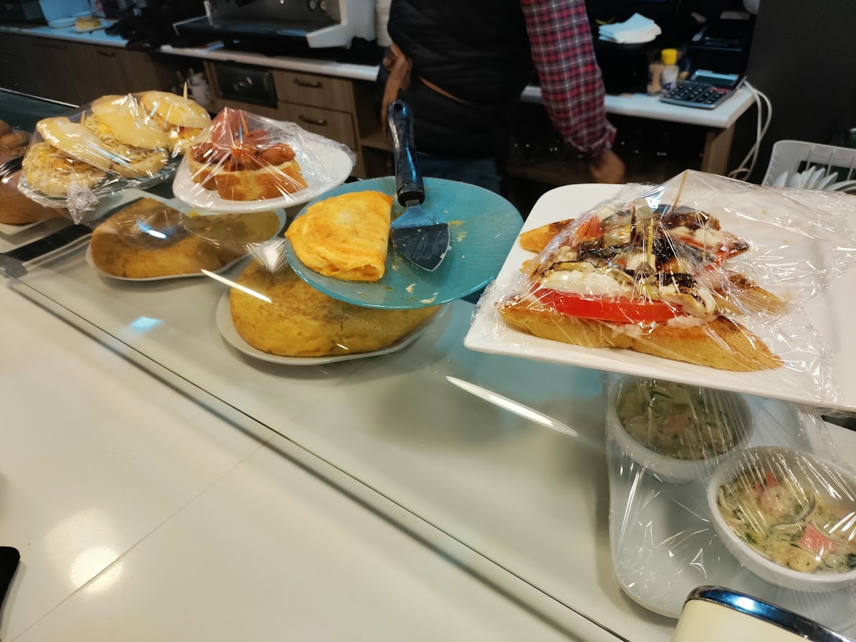 La Era Cafeteria-Bar Photos 2